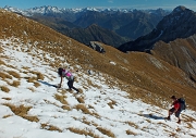 36 neve in disgelo con sotto erba...si può scivolare...